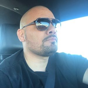 Meet your Posher, Eduardo